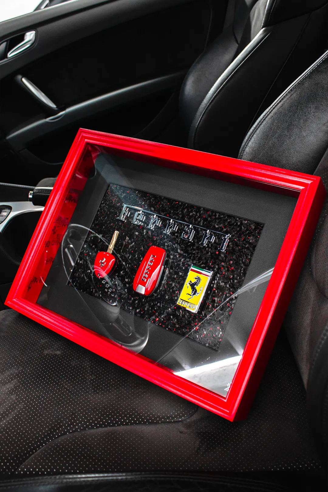 Décoration Ferrari 458 488 SF90 clé encadré - Hilario Art