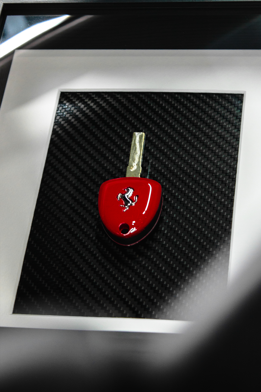 Tableau Ferrari 458 Italia clé encadré - Hilario Art