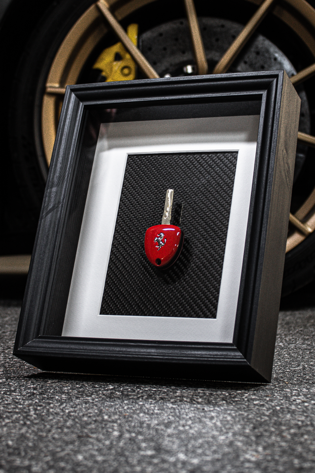 Clé de Ferrari 458 Italia encadré - Fibre de carbone